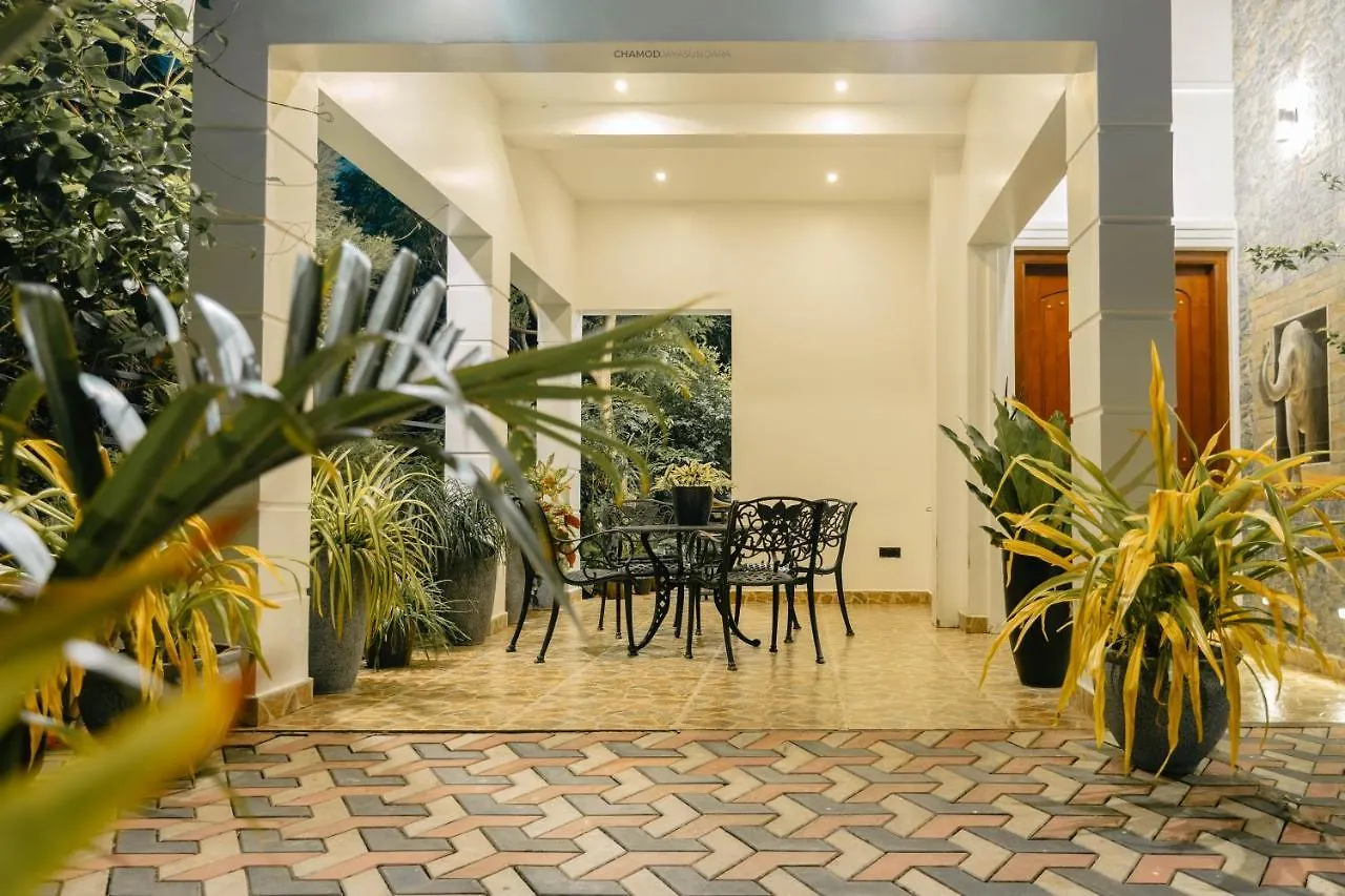 Hotel River Breeze Residents Kandy